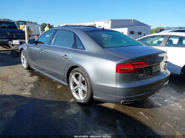 2018 AUDI A8 L WAU43AFD2JN000527 Photo 2