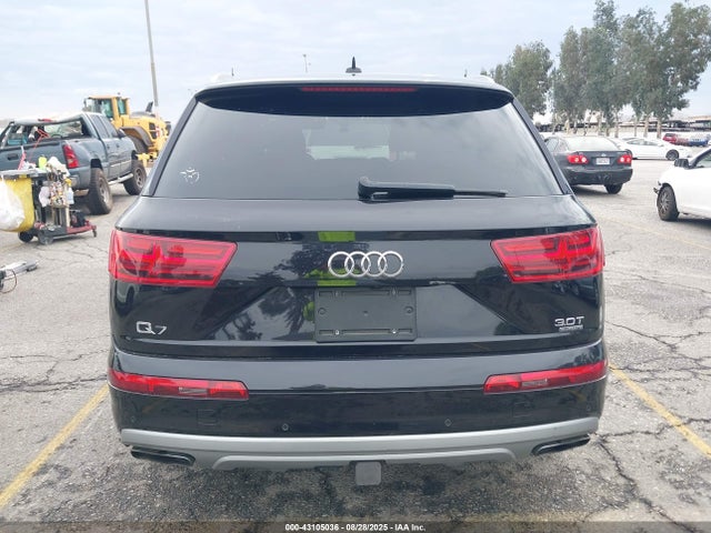 WA1VAAF71HD021337 Audi 2017