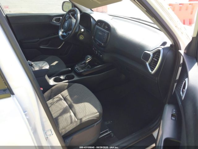 2020 KIA SOUL KNDJ23AU0L7001307 Photo 4