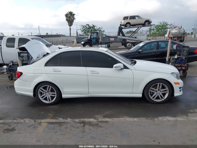 WDDGF4HB0EA905257 Mercedes-Benz C-Class