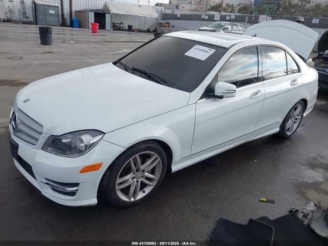 WDDGF4HB0EA905257 Mercedes-Benz C-Class