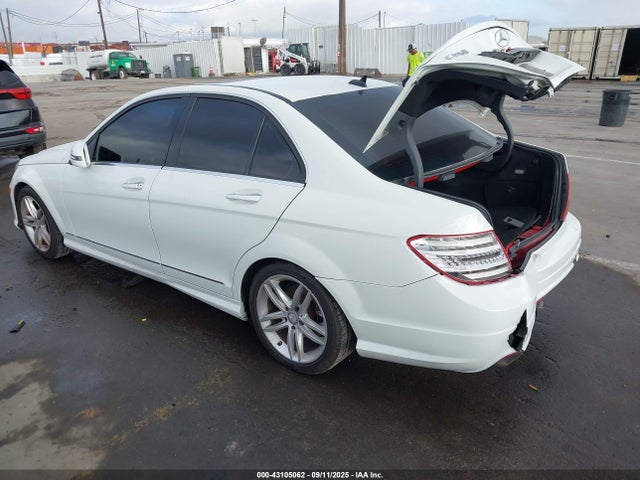 WDDGF4HB0EA905257 Mercedes-Benz C-Class