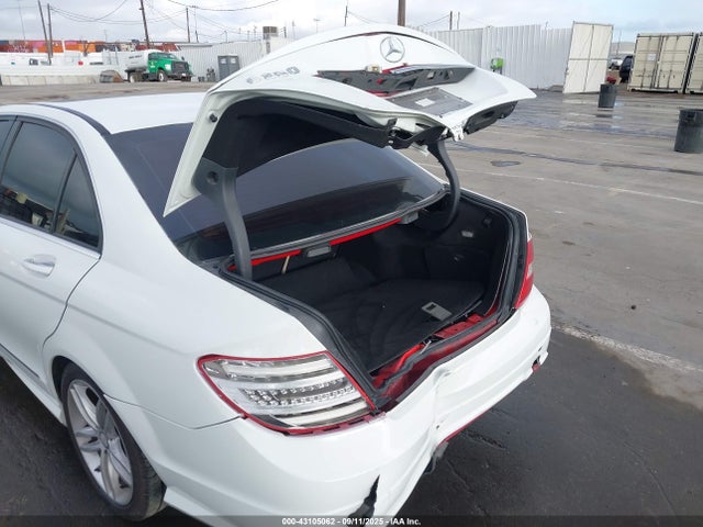 WDDGF4HB0EA905257 Mercedes-Benz C-Class