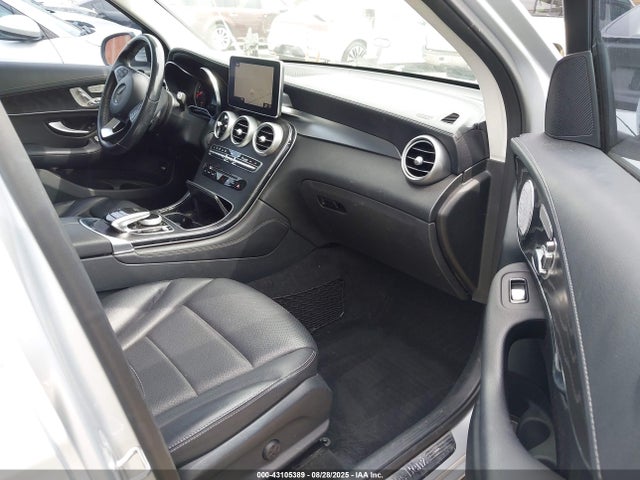 WDC0G4KB7GF098527 Mercedes-Benz m274