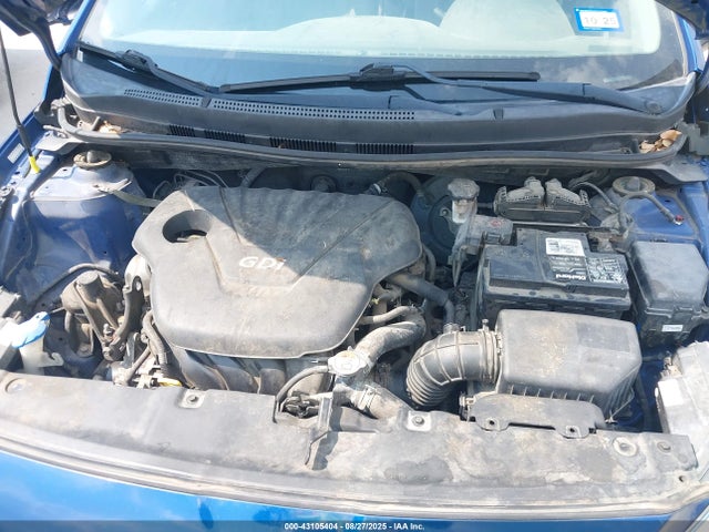 KMHCT4AE8HU197084 Hyundai Accent