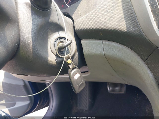 KMHCT4AE8HU197084 Hyundai Accent