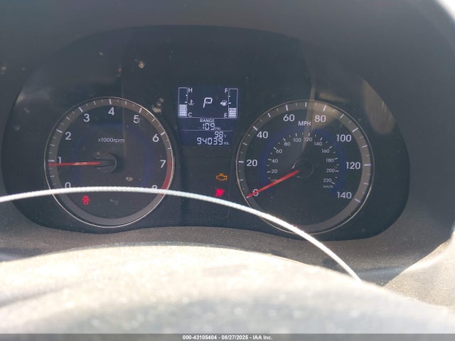 KMHCT4AE8HU197084 Hyundai Accent
