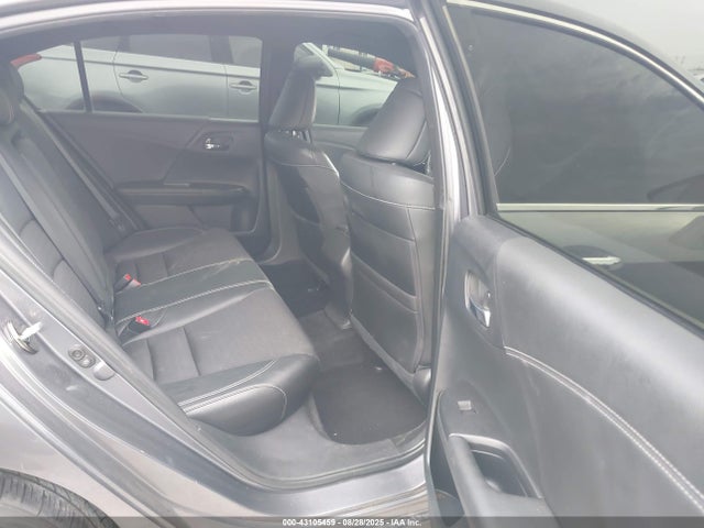 1HGCR2F54HA086700 Honda k24w1