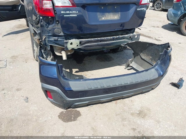43105492 :رقم المزاد ، 4S4BSADC2J3238120 vin ، 2018 Subaru Outback 2.5i Premium مزاد بيع