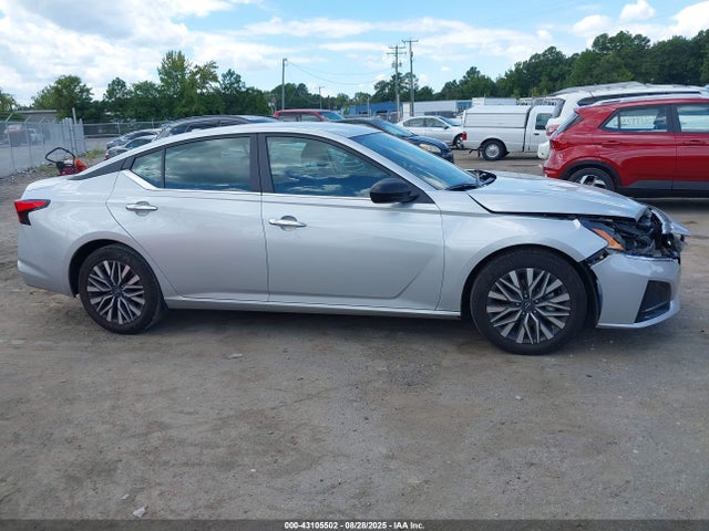 1N4BL4DV3SN354376 Nissan 2025
