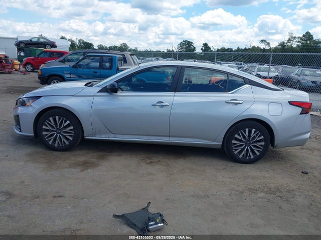 1N4BL4DV3SN354376 Nissan 2025