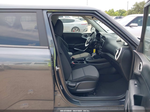 KNDJ23AU1R7911587 KIA Soul