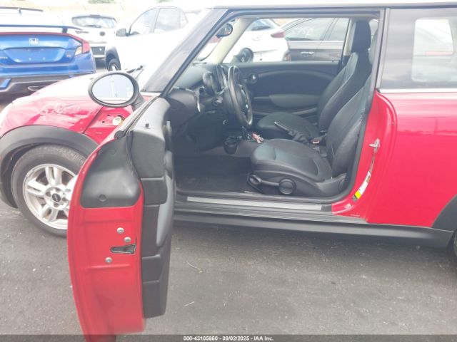 2012 MINI COOPER WMWSU3C51CT263765 Photo 4