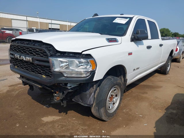 43105999 :رقم المزاد ، 3C6UR4HJ1MG651917 vin ، 2021 Ram 2500 مزاد بيع