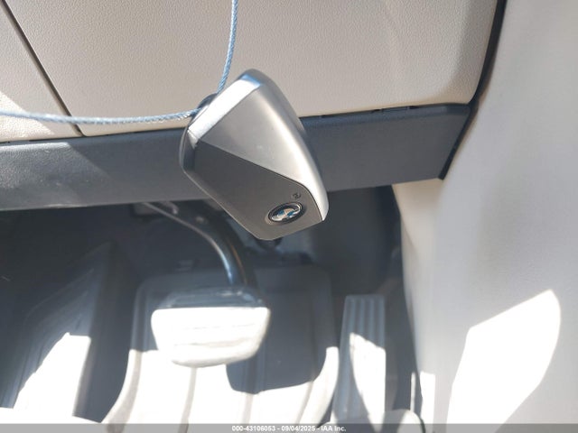WBX73EF03P5X56934 BMW X1