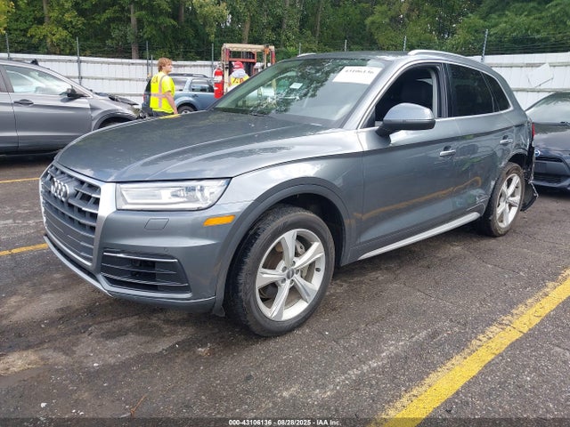 2018 AUDI Q5 WA1BNAFY7J2109083 Photo 1