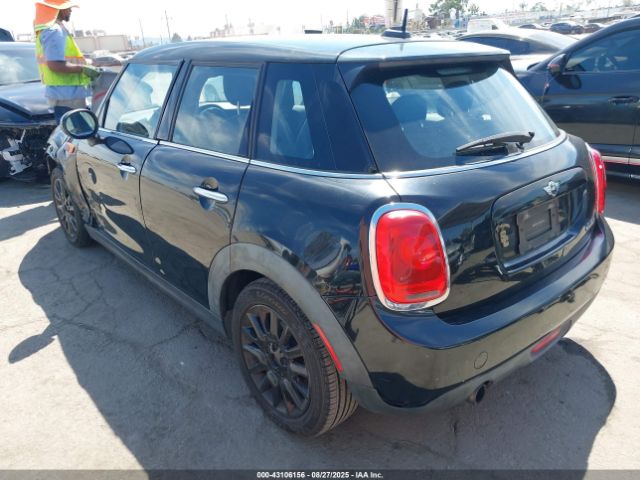 2016 MINI HARDTOP WMWXU1C56G2E16827 Photo 2