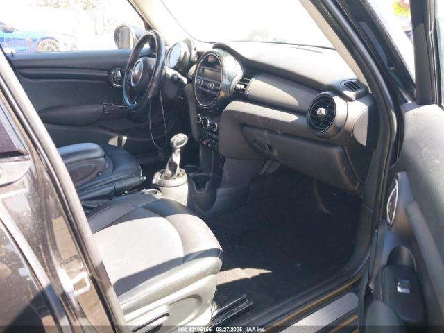 2016 MINI HARDTOP WMWXU1C56G2E16827 Photo 4