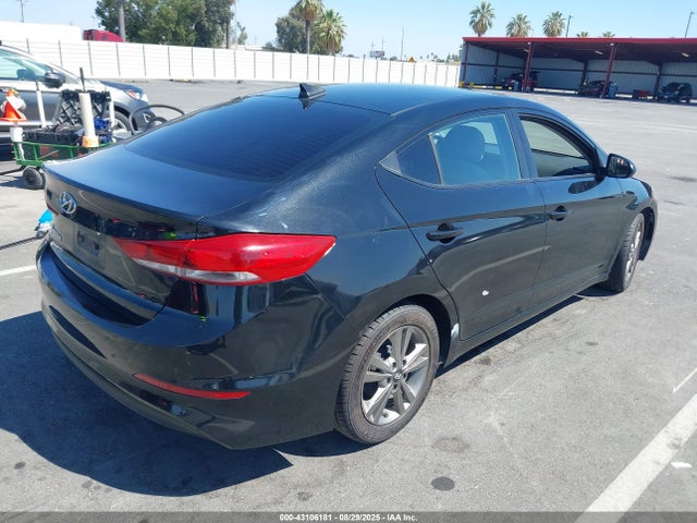 5NPD84LF8HH039046 Hyundai 2017
