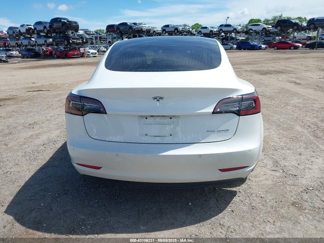 Tesla 2018 2018 5YJ3E1EBXJF135617 Image 16