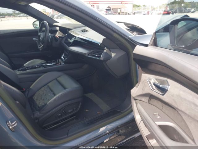 2023 AUDI E-TRON GT WAUCJBFW5P7001046 Photo 4