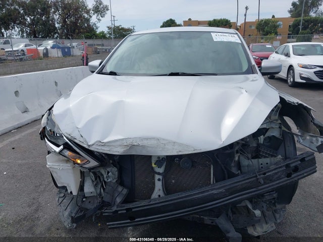 Nissan Sentra 2018 3N1AB7AP1JL661336 Image 13