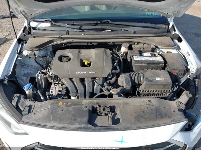 5NPD84LF2HH108443 Hyundai Elantra