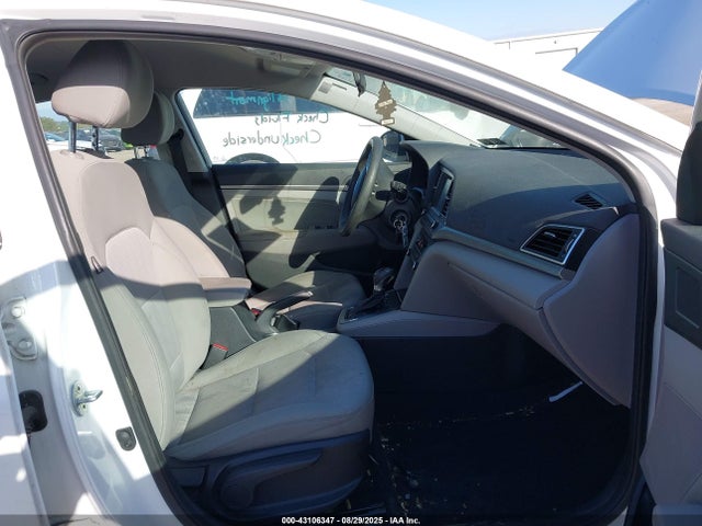 5NPD84LF2HH108443 Hyundai Elantra
