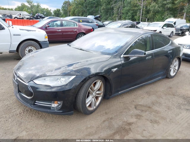 2013 TESLA MODEL S 5YJSA1CG0DFP04730 Photo 1