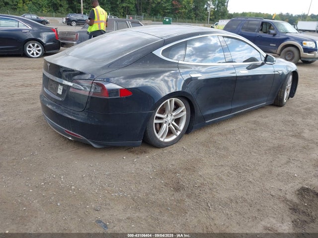 2013 TESLA MODEL S 5YJSA1CG0DFP04730 Photo 3