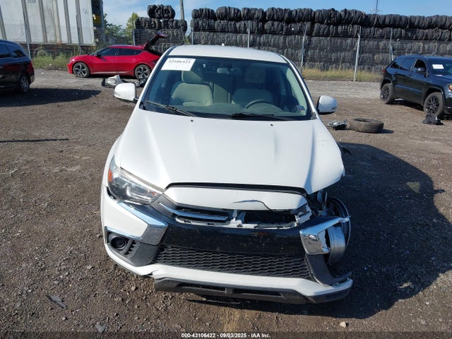 Mitsubishi mivec 2018 JA4AR3AU4JU019989 Image 13