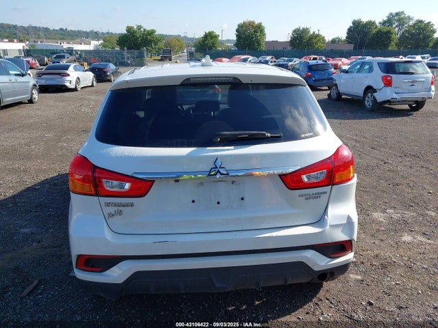 Mitsubishi mivec 2018 JA4AR3AU4JU019989 Image 17