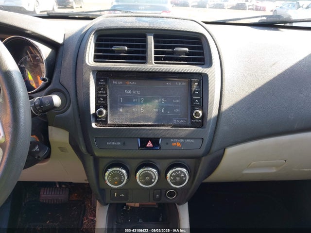 Mitsubishi mivec 2018 JA4AR3AU4JU019989 Image 20