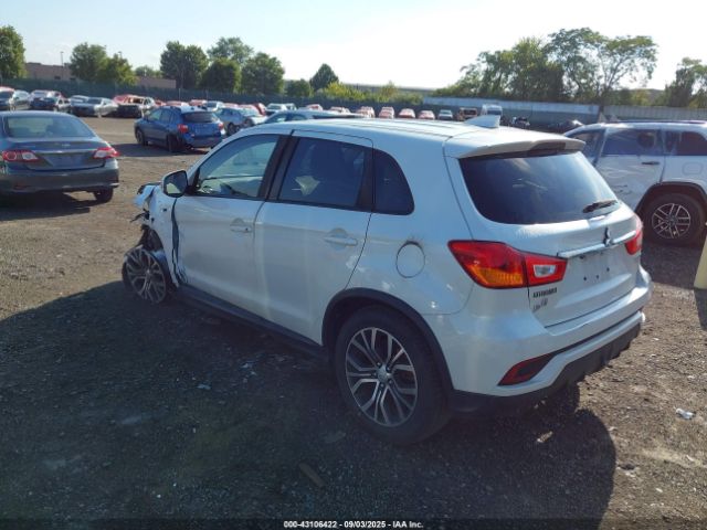 2018 MITSUBISHI OUTLANDER SPORT JA4AR3AU4JU019989 Photo 2