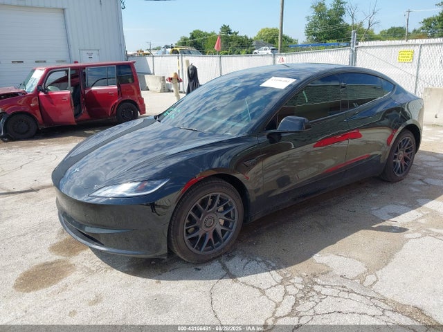5YJ3E1EBXSF886282 Tesla 2025