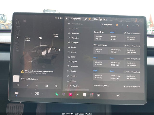 5YJ3E1EBXSF886282 Tesla 2025