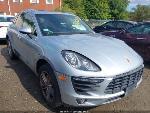 2016 PORSCHE MACAN WP1AB2A51GLB53319