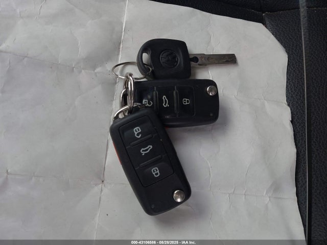 Volkswagen 2014 2014 3VWPL7AJ9EM624743 Image 11