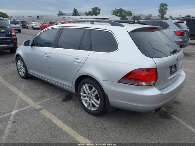 Volkswagen 2014 2014 3VWPL7AJ9EM624743 Image 3