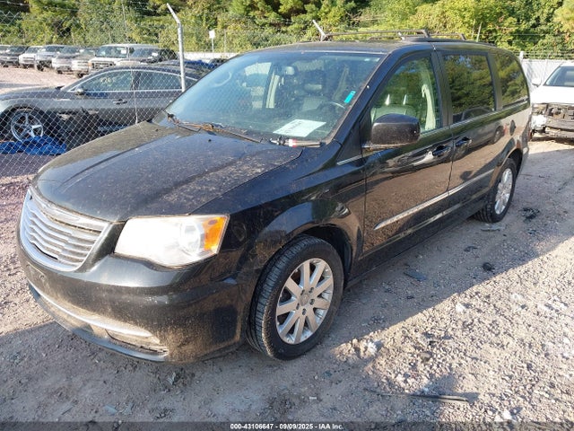 Chrysler 2014 2014 2C4RC1BGXER437211 Image 2