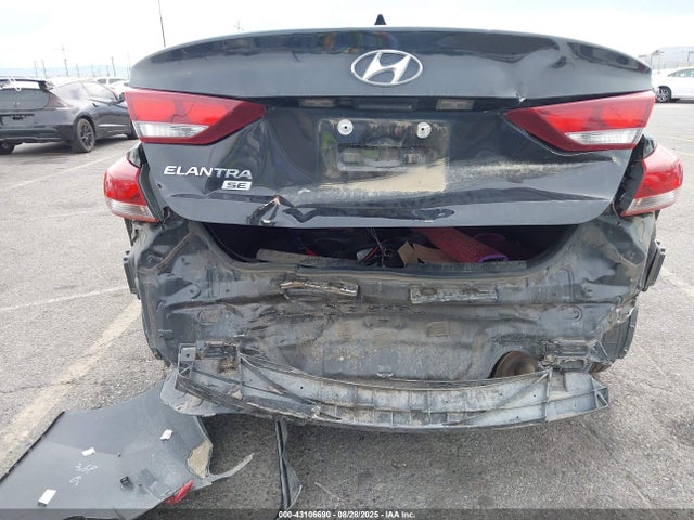 Hyundai Elantra 2017 KMHD74LF4HU424852 Image 11