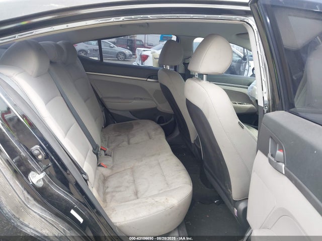 Hyundai Elantra 2017 KMHD74LF4HU424852 Image 8