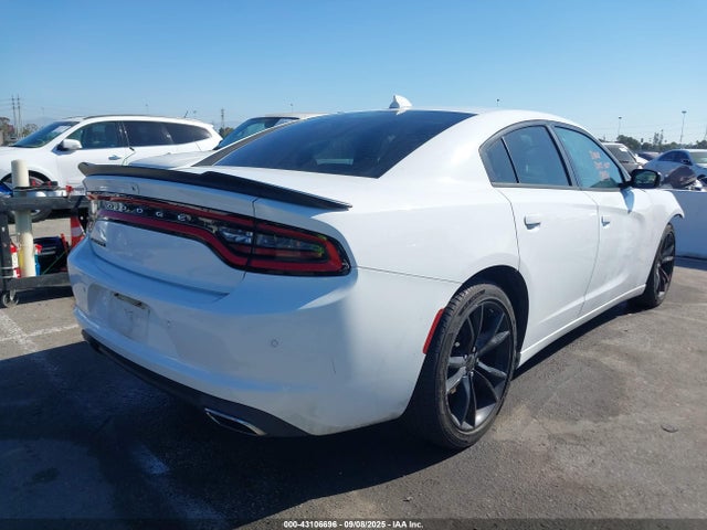 2C3CDXHG1GH267265 Dodge 2016