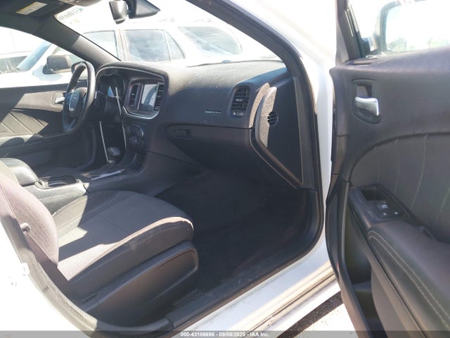 2C3CDXHG1GH267265 Dodge 2016