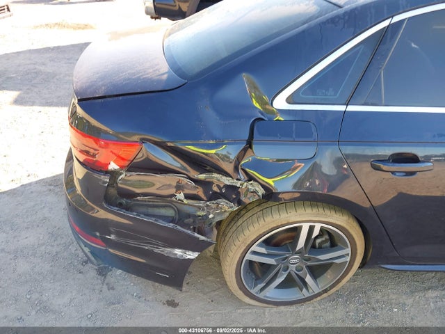 2017 AUDI A4 WAUENAF48HN032441 Photo 5