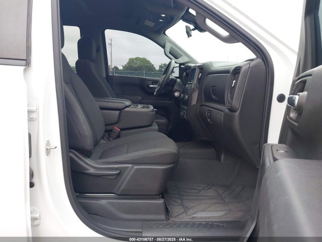 1GCPWBEK4MZ338313 Chevrolet l3b