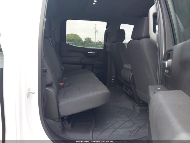 1GCPWBEK4MZ338313 Chevrolet l3b