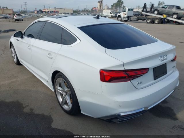 2022 AUDI A5 SPORTBACK WAUDACF56NA021405 Photo 2
