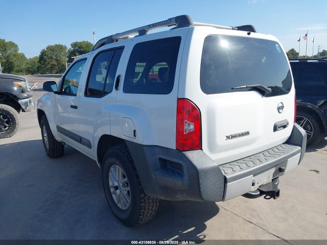 Nissan Xterra 2015 5N1AN0NW2FN663354 Image 3