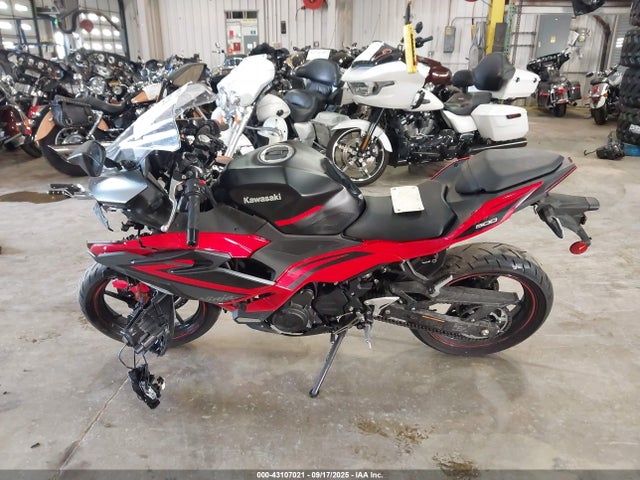 2025 Kawasaki Ex500 A/b მანქანა იყიდება აუქციონზე, vin: ML5EXGJ11SDA53039, აუქციონის ნომერი: 43107021